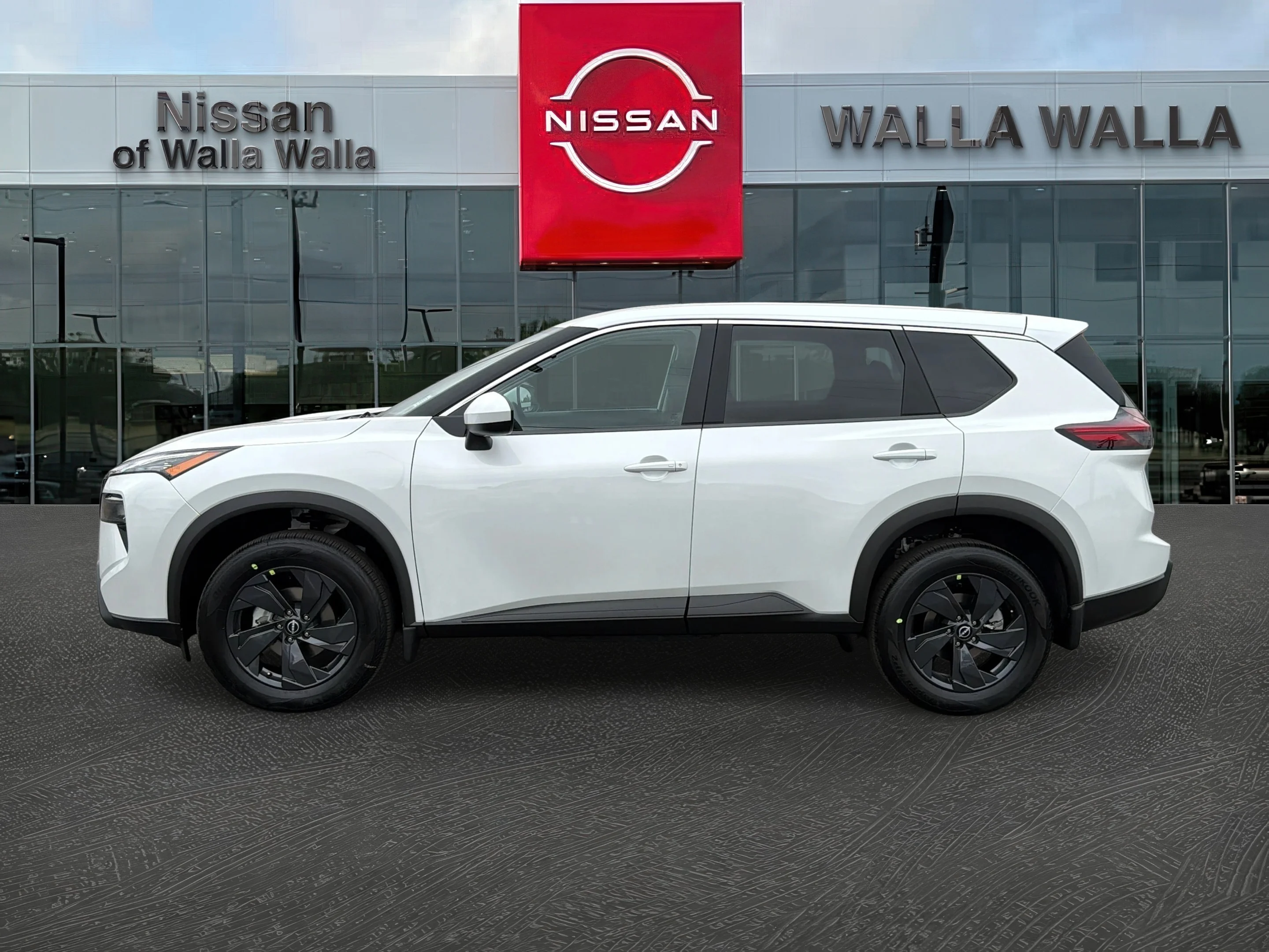 New 2026 Everest White Pearl Tricoat Nissan SV image 4