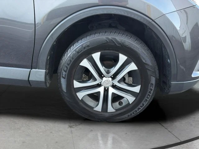 Used 2018 Gray Toyota LE image 31