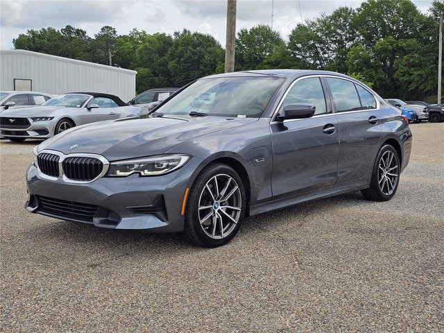 2022 BMW 3 Series 330e xDrive