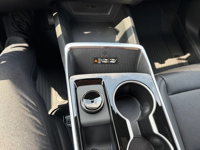 2027 Chevrolet Equinox LT - Photo 31
