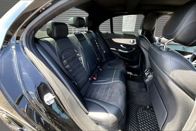 Used 2021  Mercedes-Benz C 300 image 25