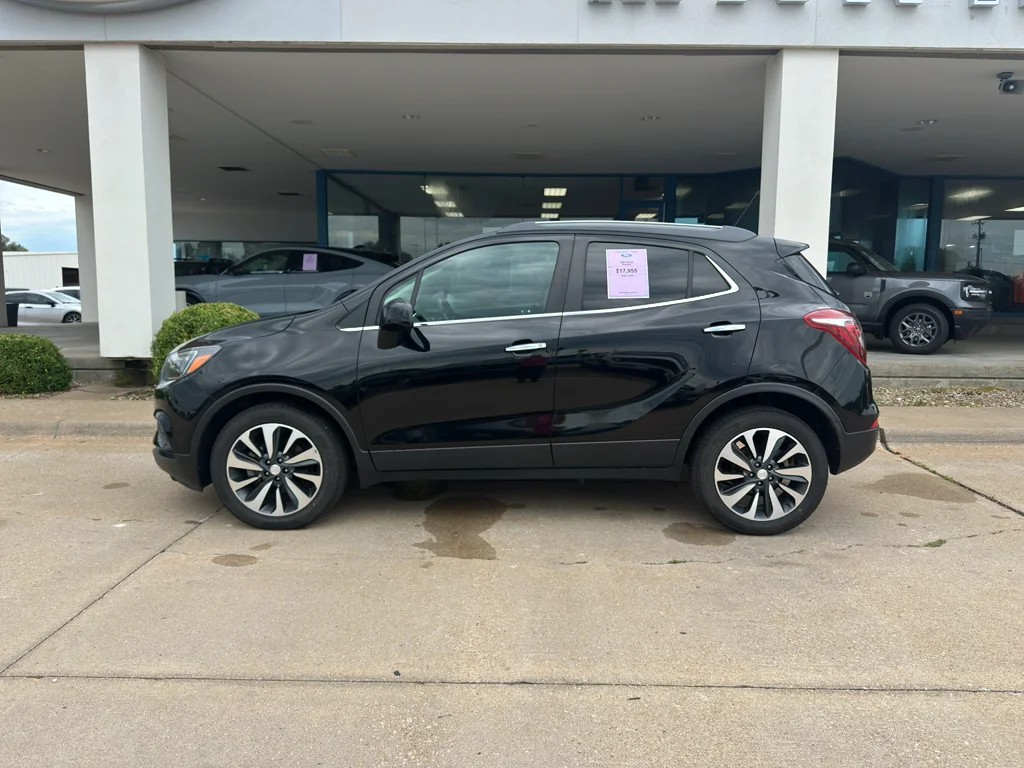 Used 2021 Ebony Twilight Metallic Buick Preferred image 25