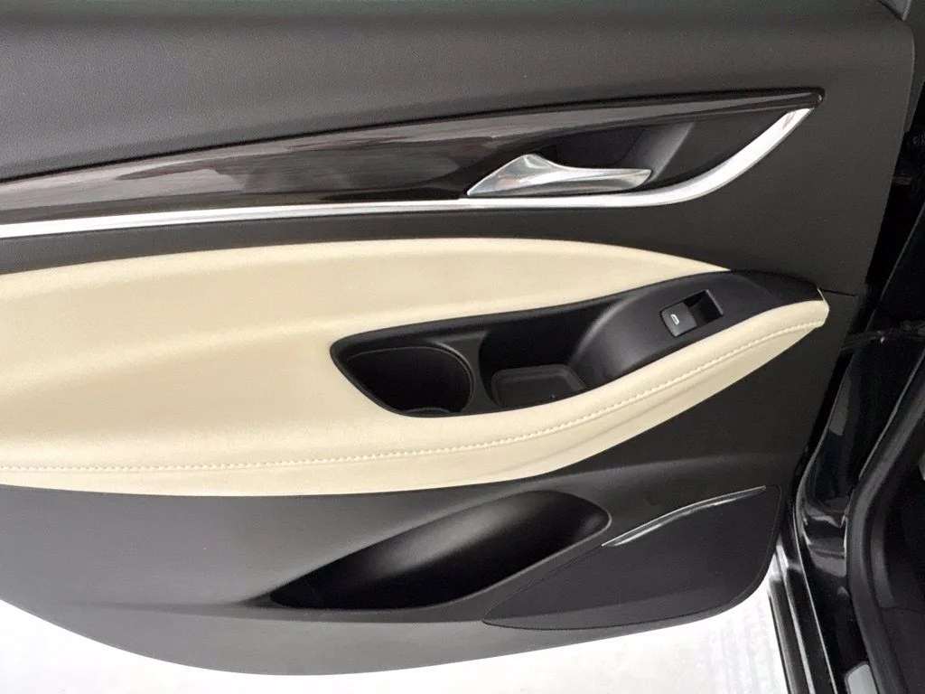 Used 2023 Black Buick Essence image 25
