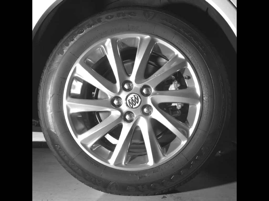Used 2019 White Buick Essence image 14
