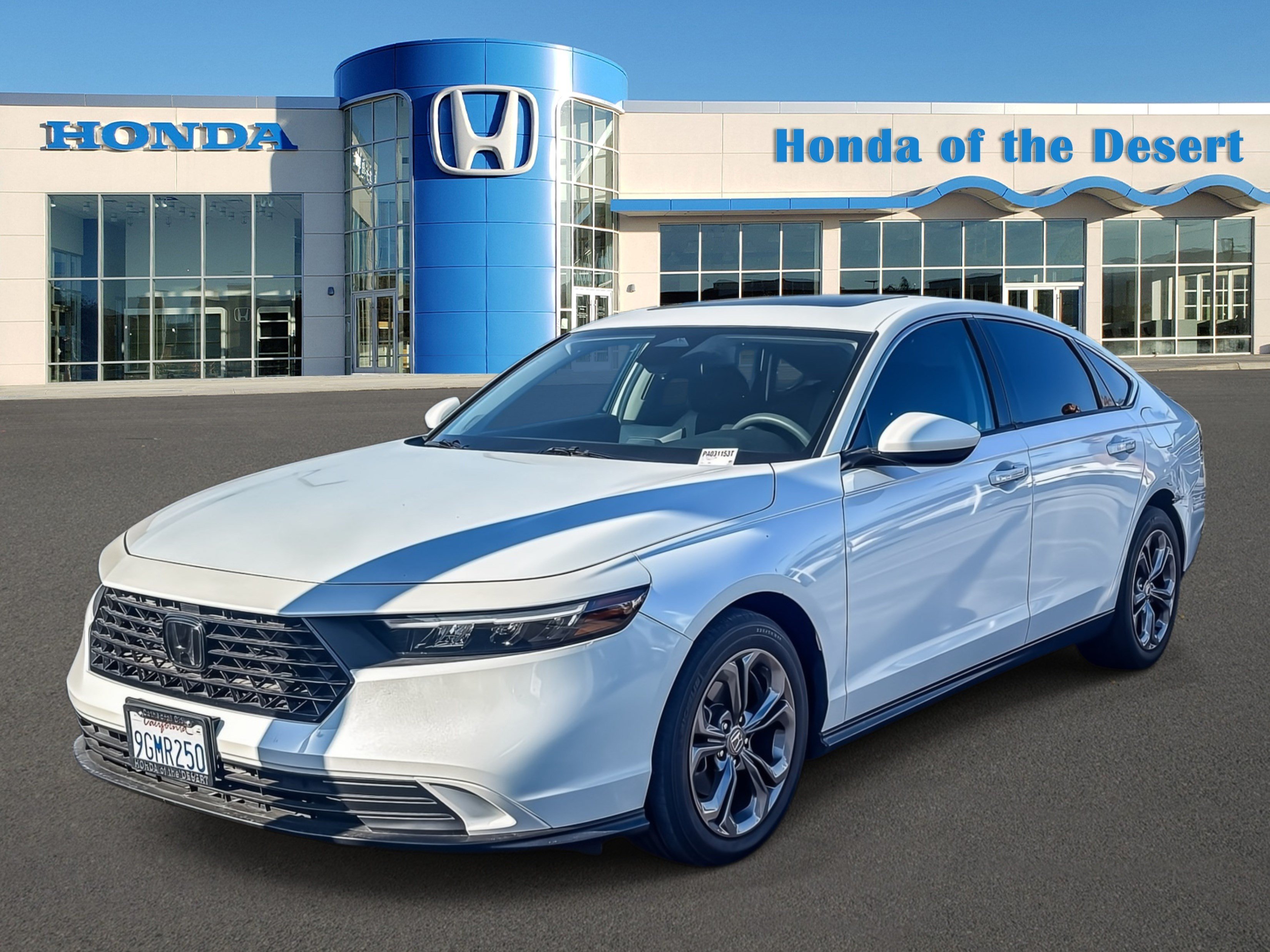 Used 2023 Platinum White Pearl Honda EX image 3