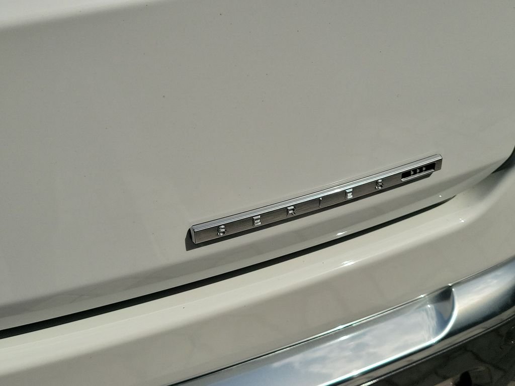 Used 2022 White Jeep Series III image 10