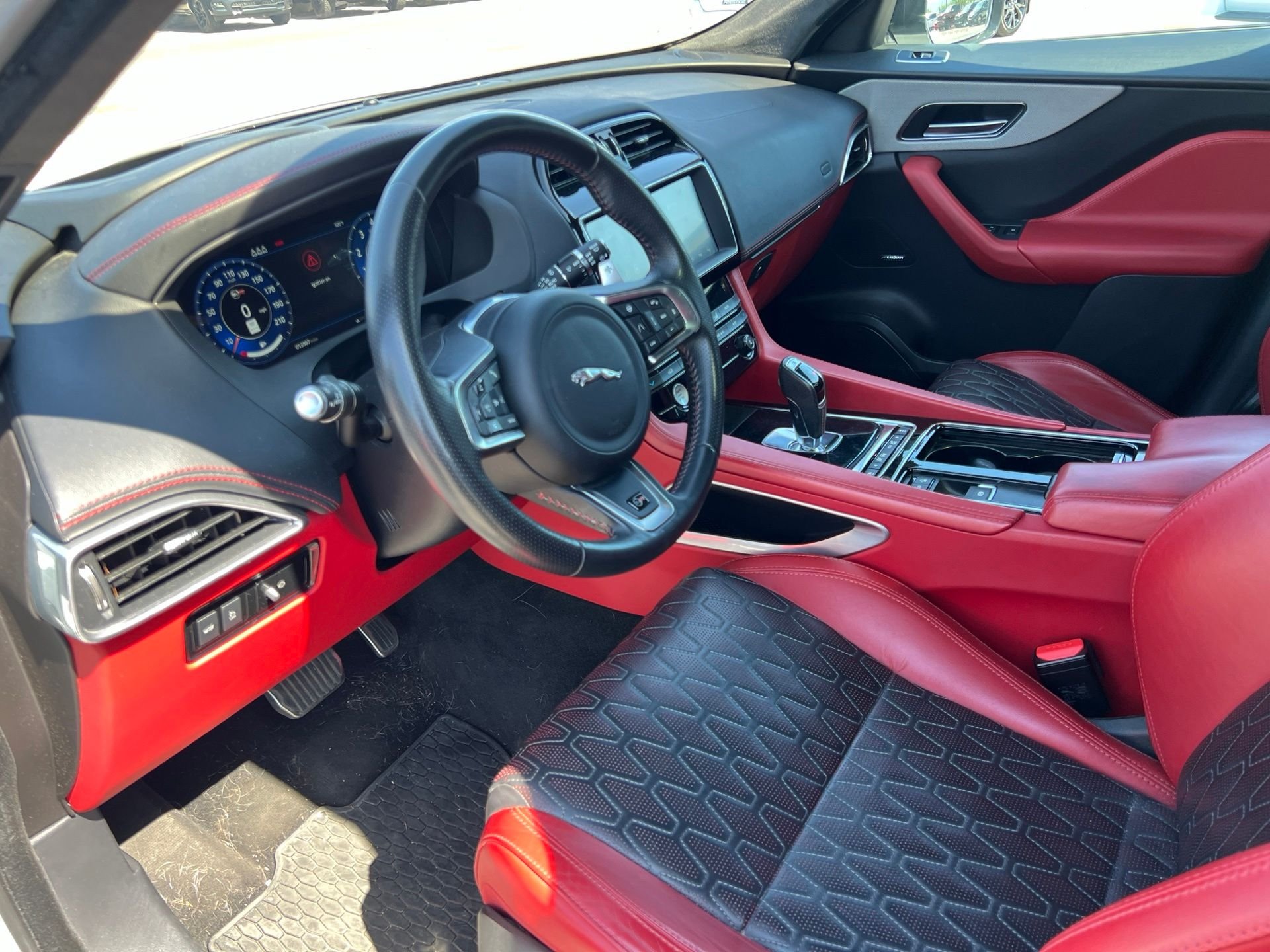 Used 2020 White Jaguar SVR image 26