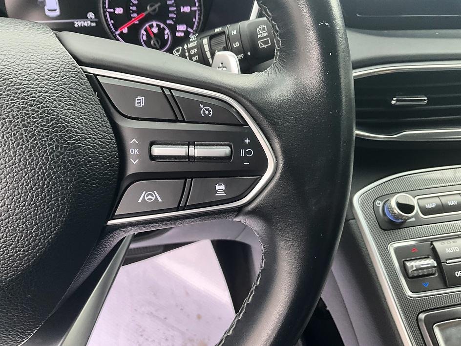 Used 2023 White Hyundai SEL image 30