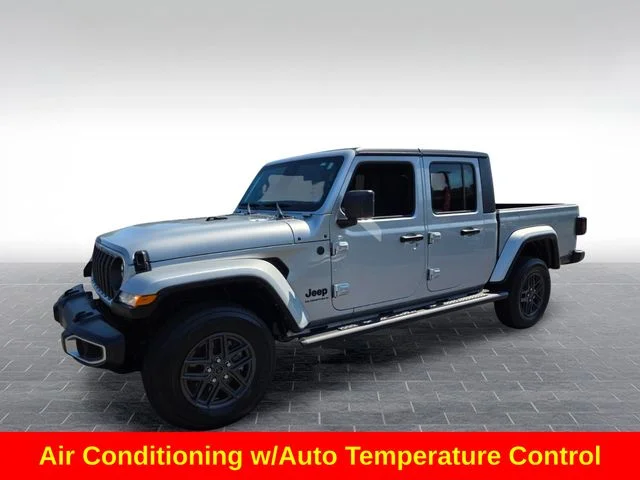 Used 2024 Silver Jeep Sport S image 4