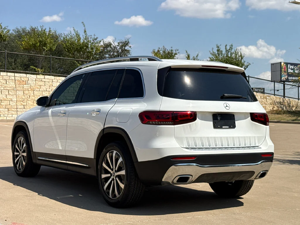 Used 2021 White Mercedes-Benz GLB 250 image 6