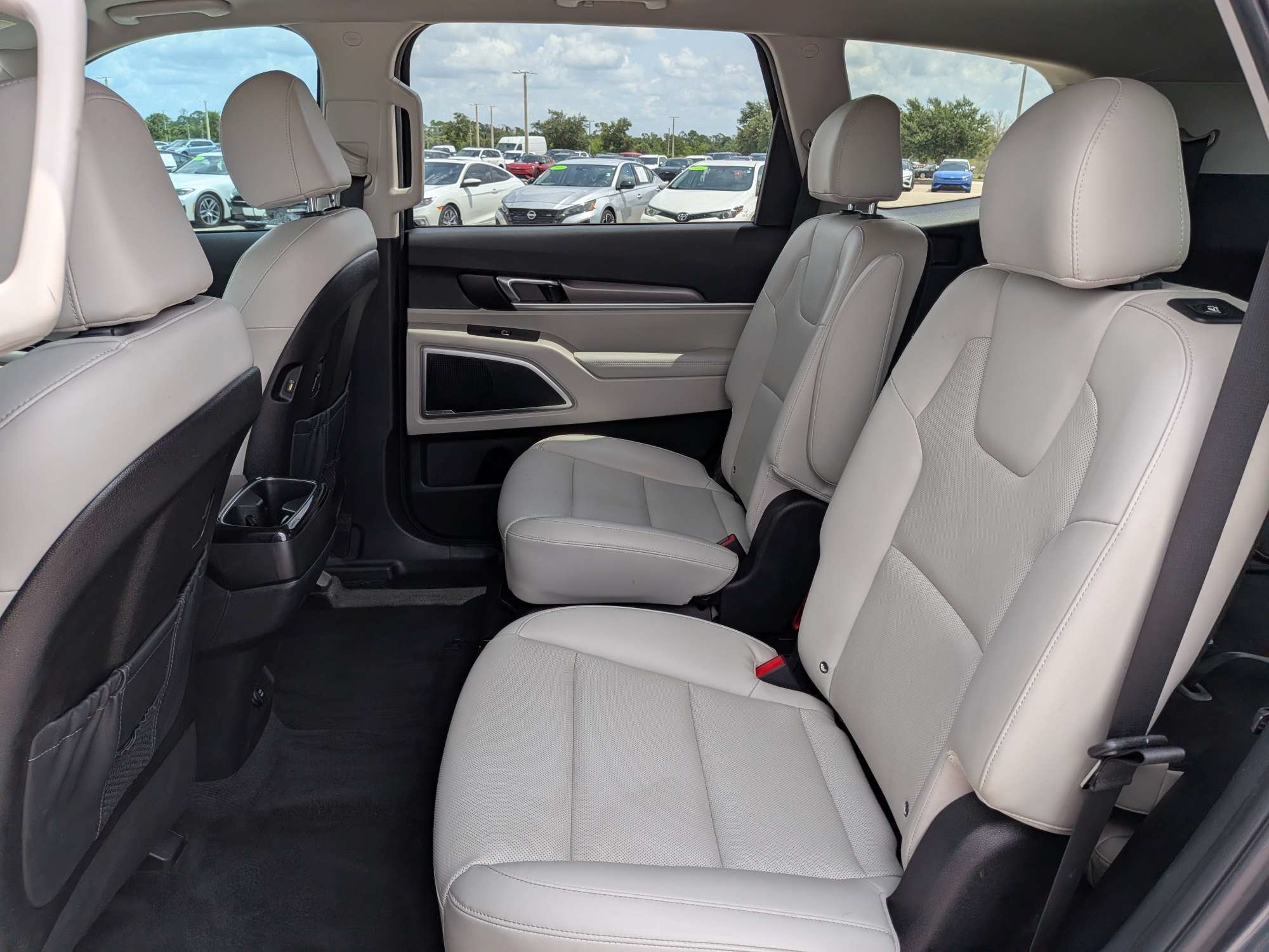 Used 2021 Gravity Grey Kia S image 17