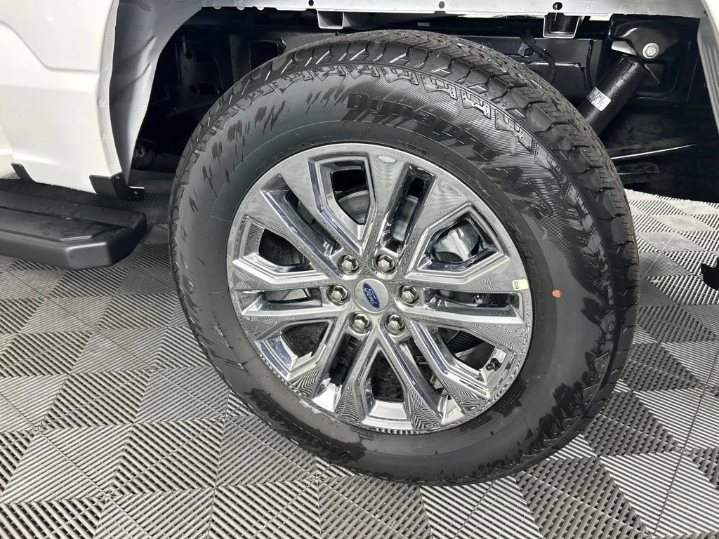 New 2026 Star White Metallic Tri-Coat Ford Lariat® image 10