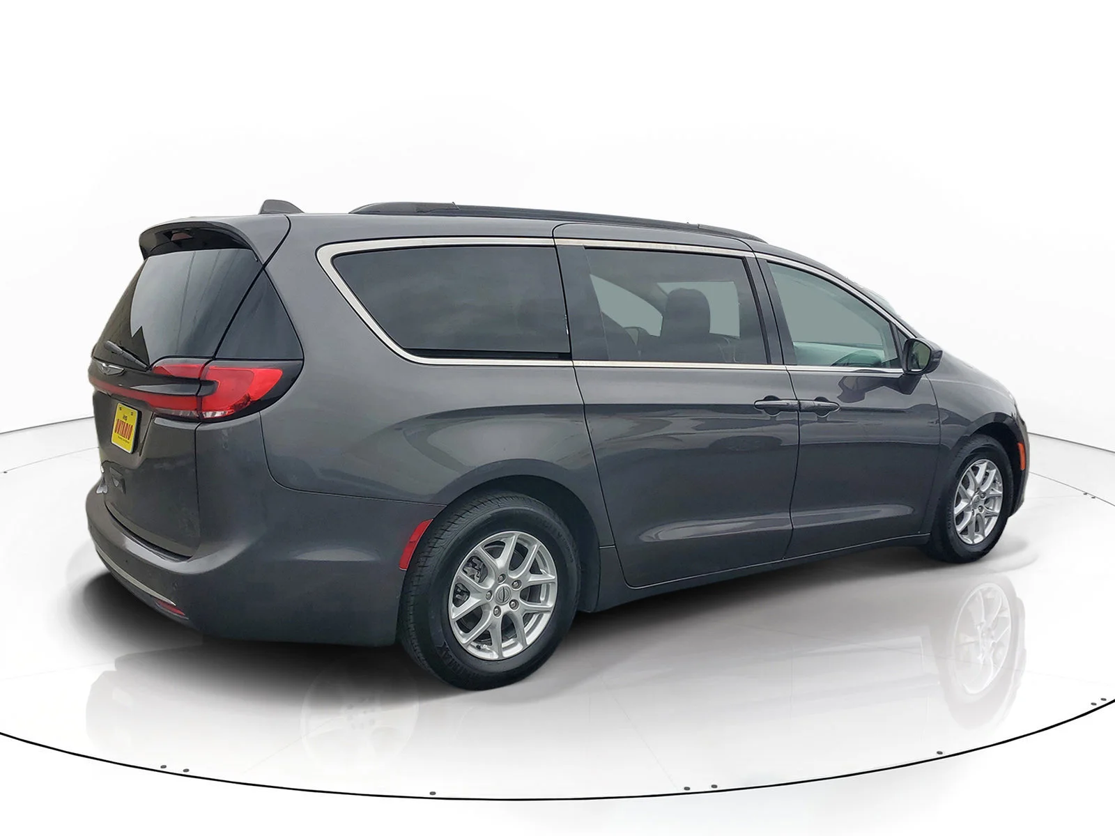 Certified Used 2022 Gray Chrysler Touring L image 3
