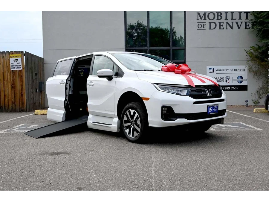 2025 Honda Odyssey EX-L - Photo 2