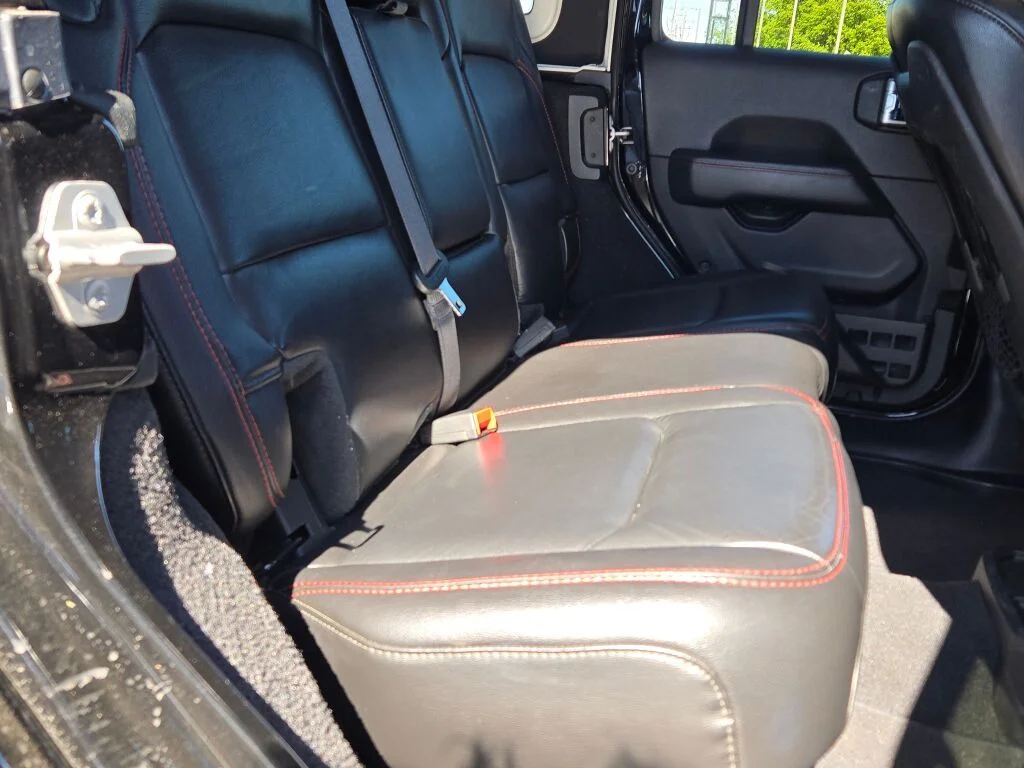Used 2020 Black Jeep Unlimited Rubicon image 9