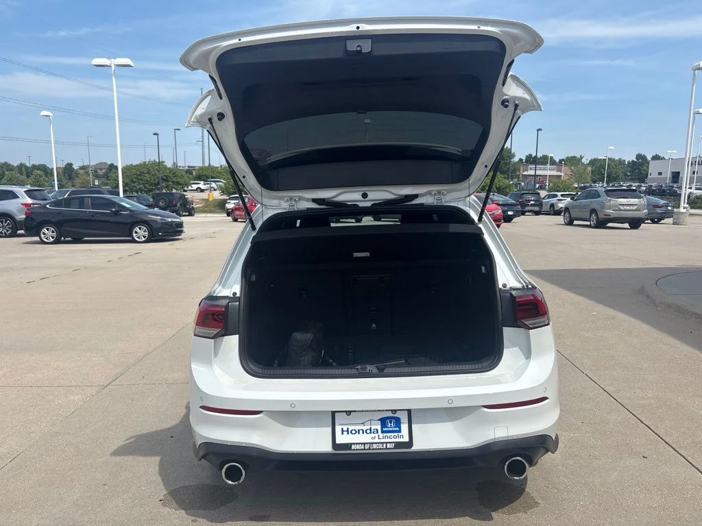 Used 2022 White Volkswagen 2.0T S image 36