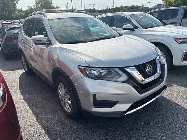 Used 2020 Silver Nissan S image 4