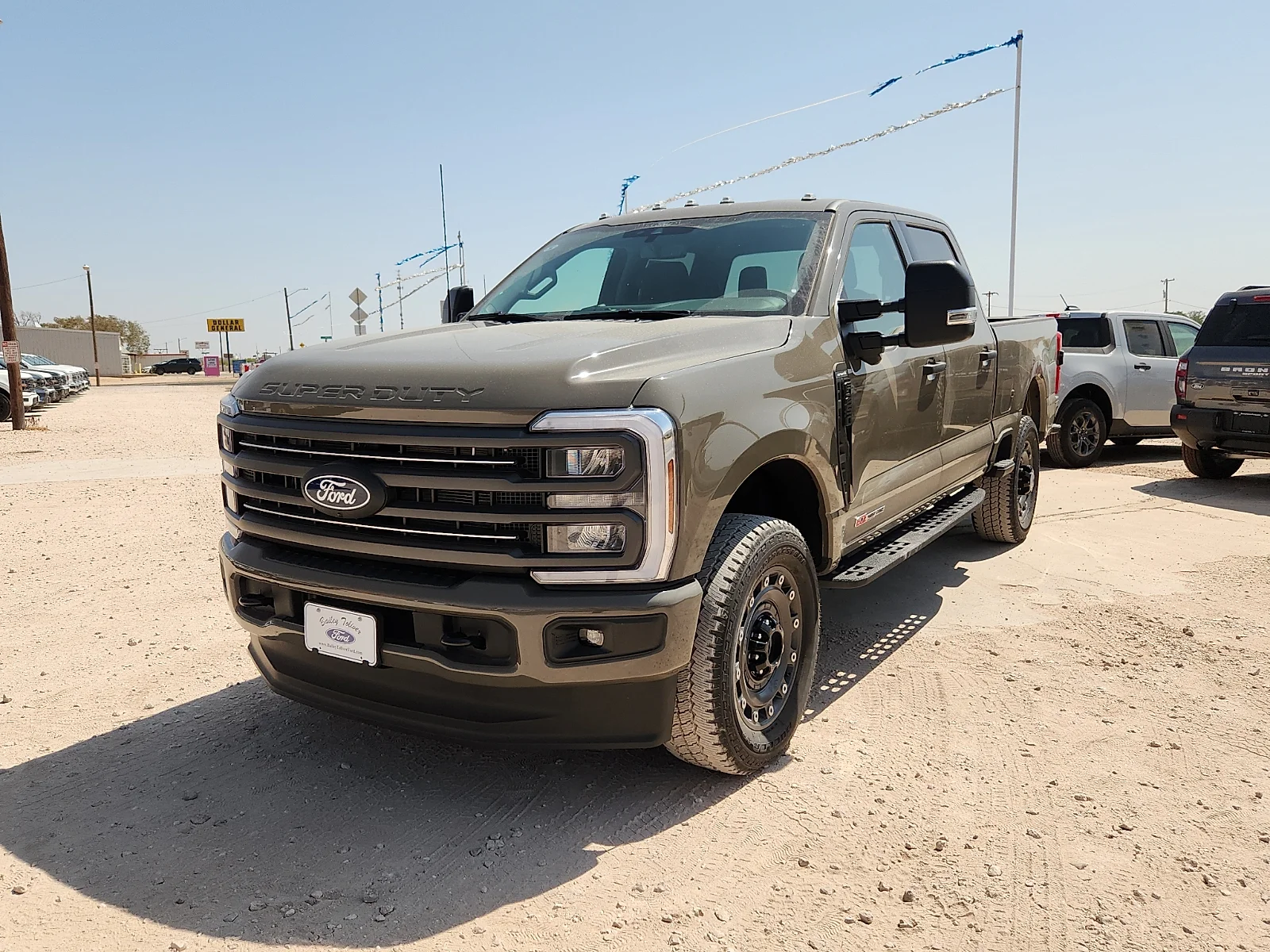 New 2027 Marsh Gray Metallic Ford XLT image 3