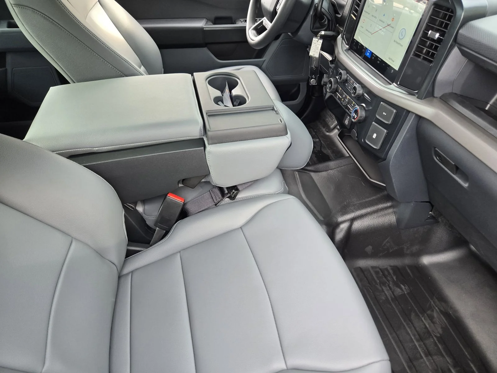New 2026 Oxford White Ford XL image 9