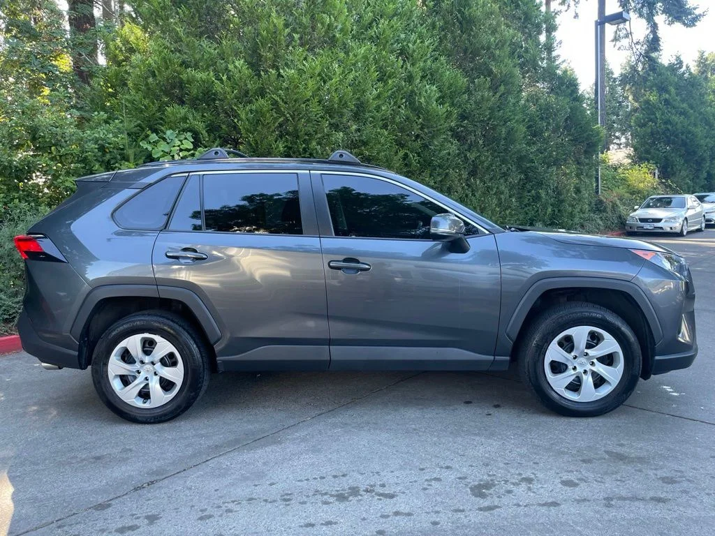 Used 2020 Magnetic Gray Metallic Toyota LE image 3