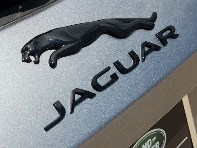 Used 2026 Gray Jaguar P250 R-Dynamic S image 9