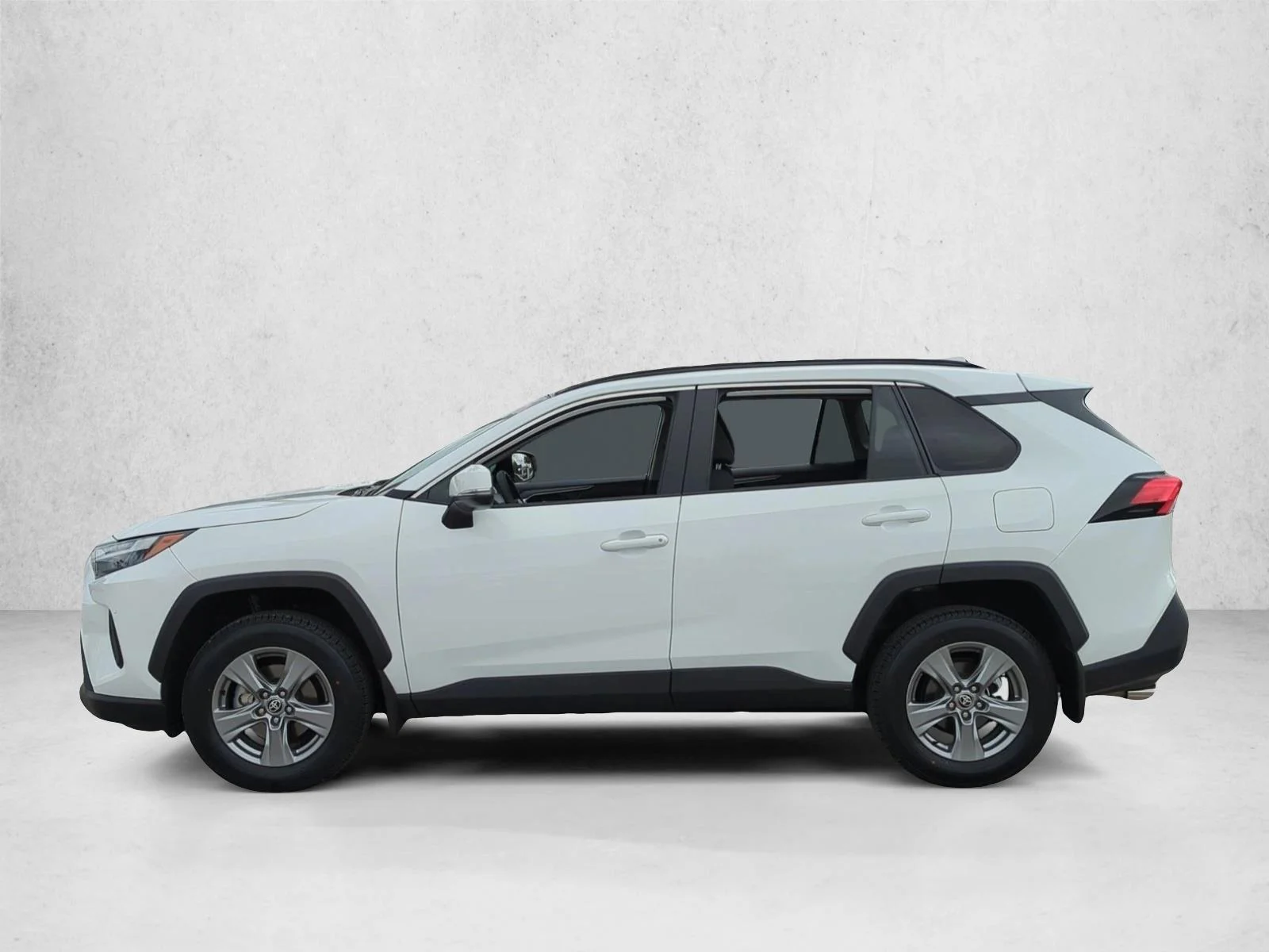 Used 2024 Ice Cap Toyota XLE image 9