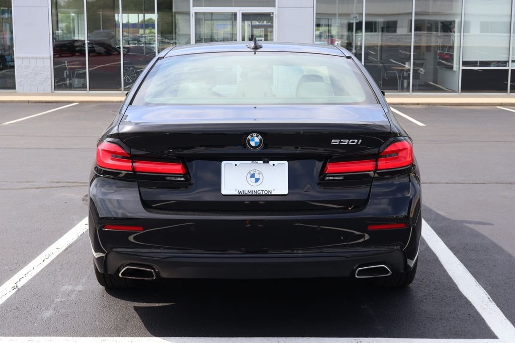 Used 2023 Black BMW i image 10