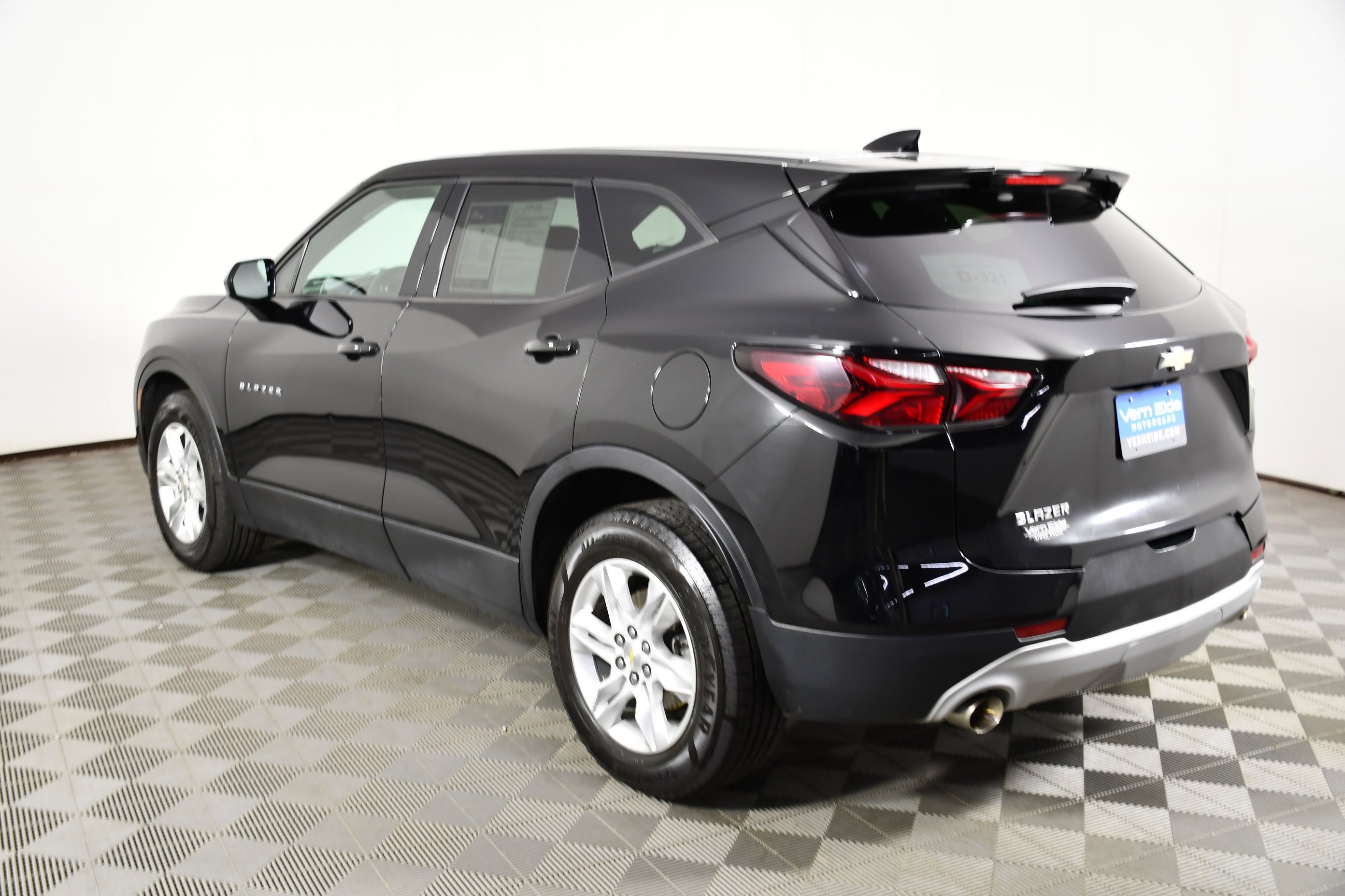 Used 2021 Black Chevrolet LT image 8