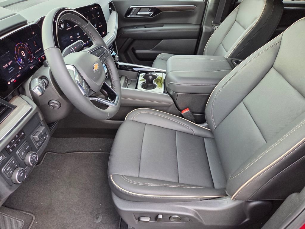 2025 Chevrolet Suburban Premier - Photo 6
