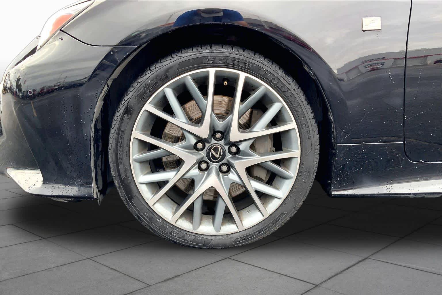 Used 2015 Obsidian Lexus  image 11