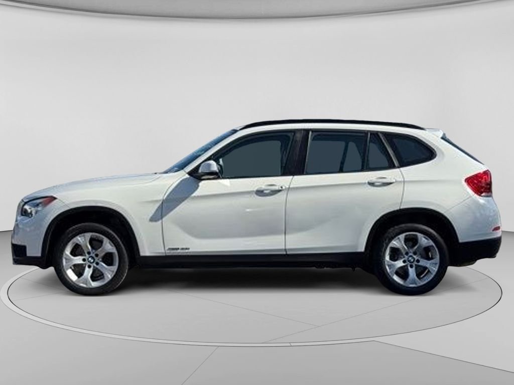 Used 2015 Alpine White BMW sDrive28i image 8