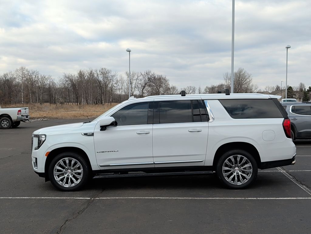 Used 2021 GMC Yukon XL Denali with VIN 1GKS2JKLXMR262291 for sale in Minneapolis, Minnesota