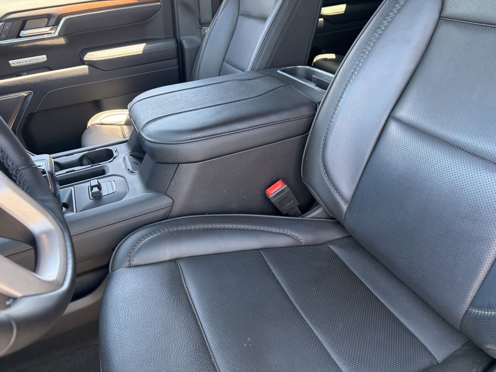 Used 2025 Sterling Metallic GMC Denali image 12