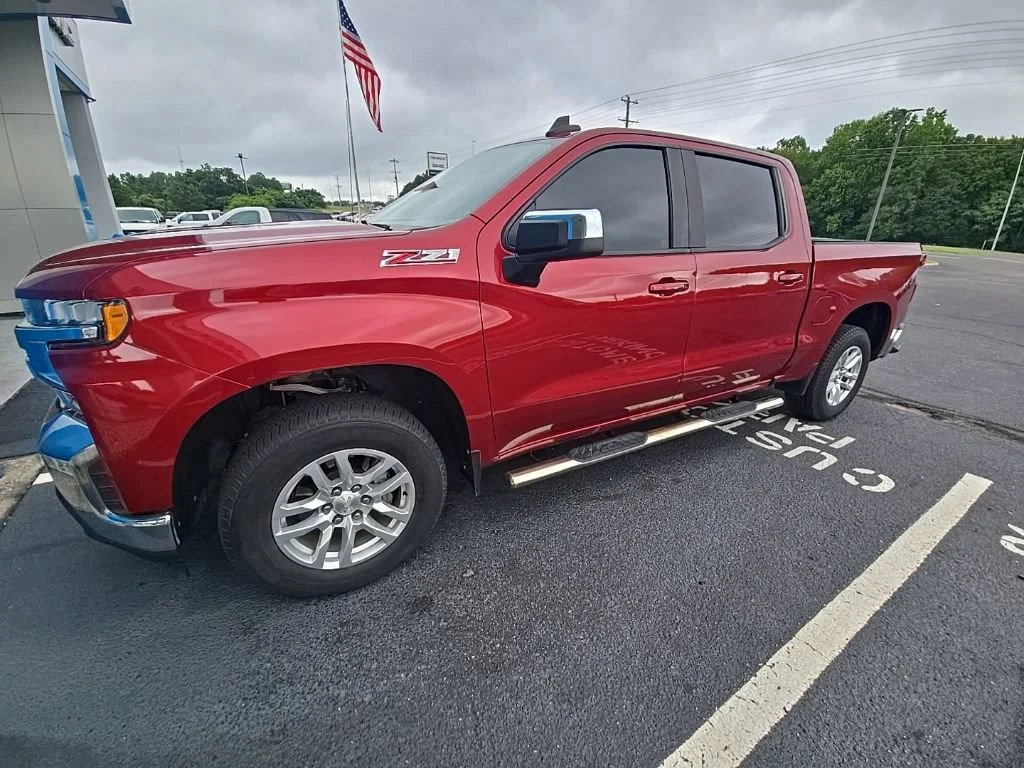 Used 2019 CAJUN RED TINTCOAT Chevrolet LT image 1