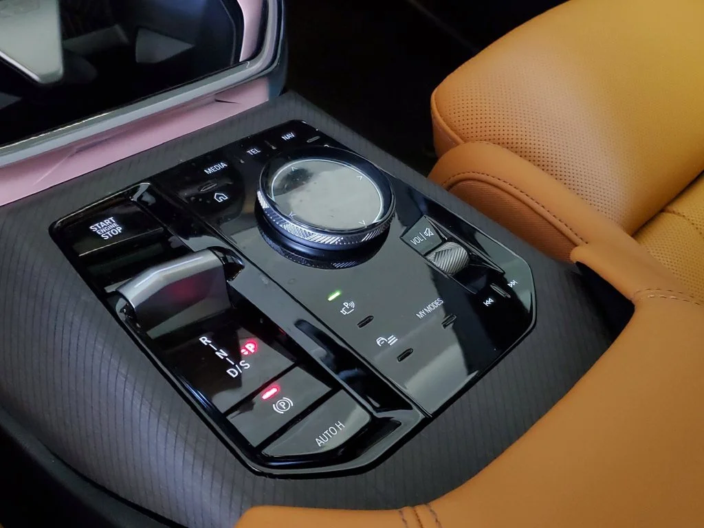 2026 BMW X3 30 - Photo 24