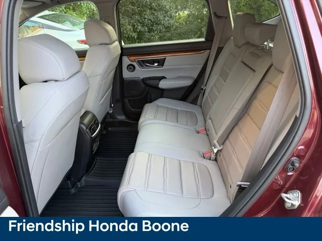 Used 2018 Red Honda Touring image 39