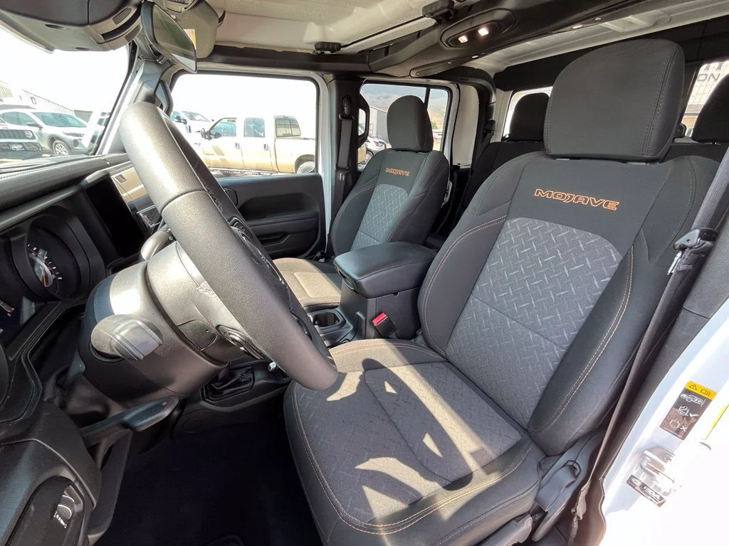 Used 2026 White Jeep Mojave image 9
