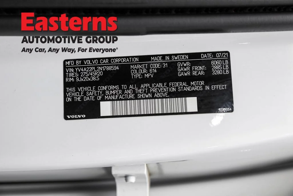 Used 2022 White Volvo T6 Inscription image 36