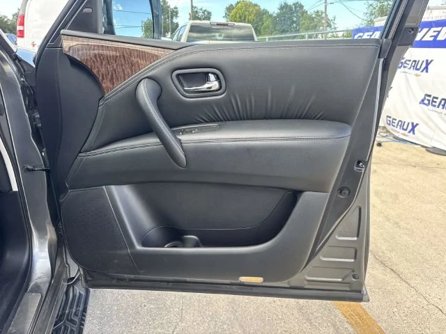 Used 2017 Gray Nissan Platinum image 31