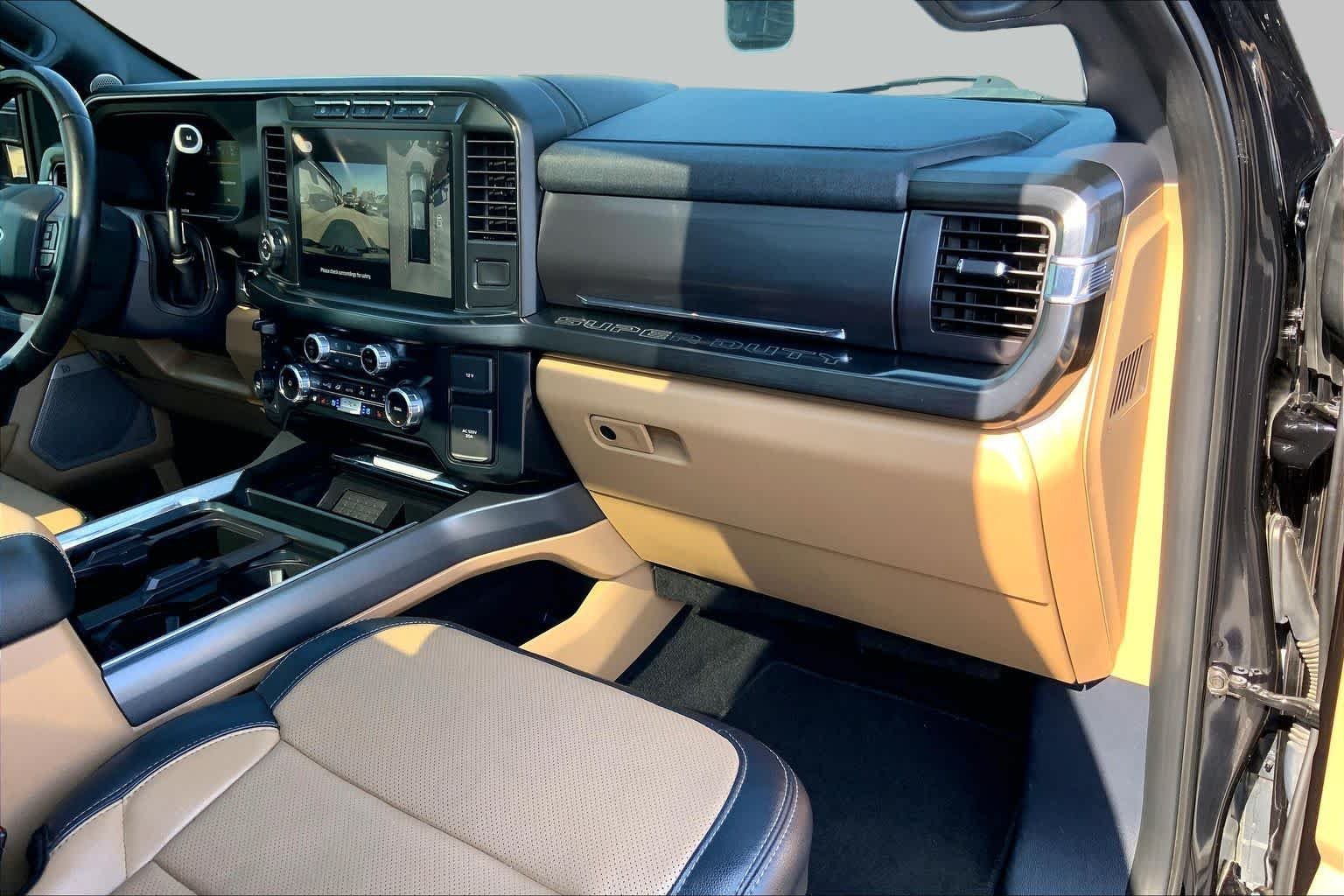 Used 2023 Agate Black Metallic Ford LARIAT image 17