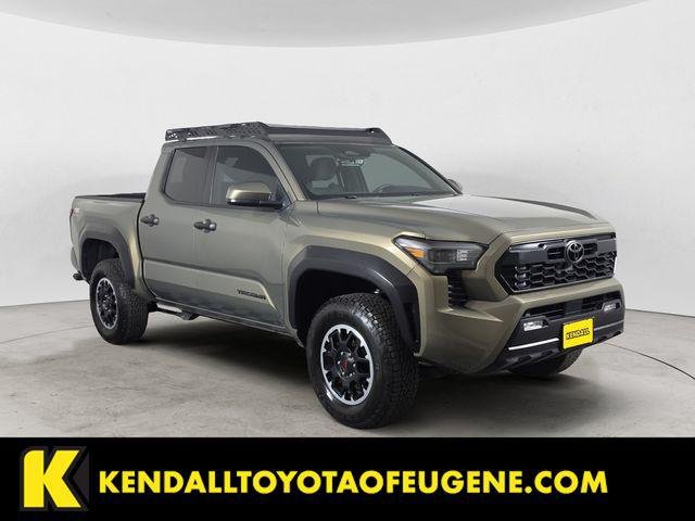 Certified Used 2025 OXIDE BRONZE ME. Toyota  image 7