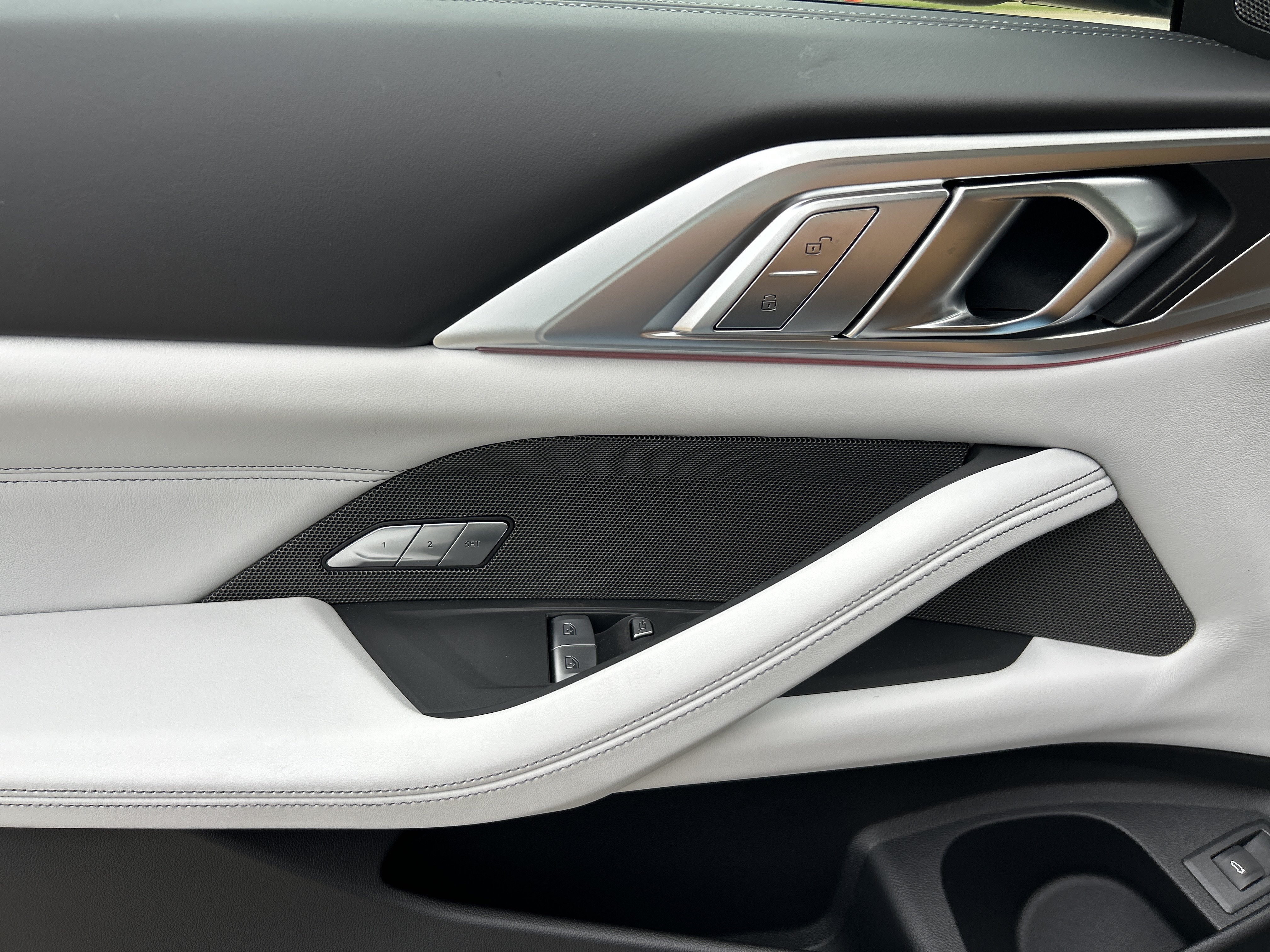 New 2027 0C4P Brooklyn Grey Metallic BMW Competition xDrive image 15