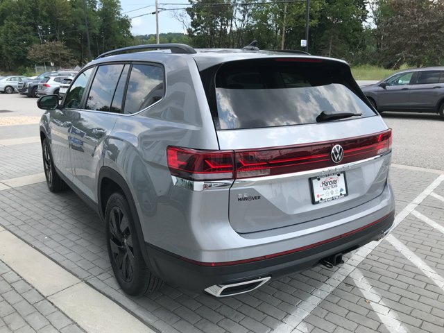 New 2026 Silver Mist Metallic Volkswagen 2.0T SE w/Technology image 5