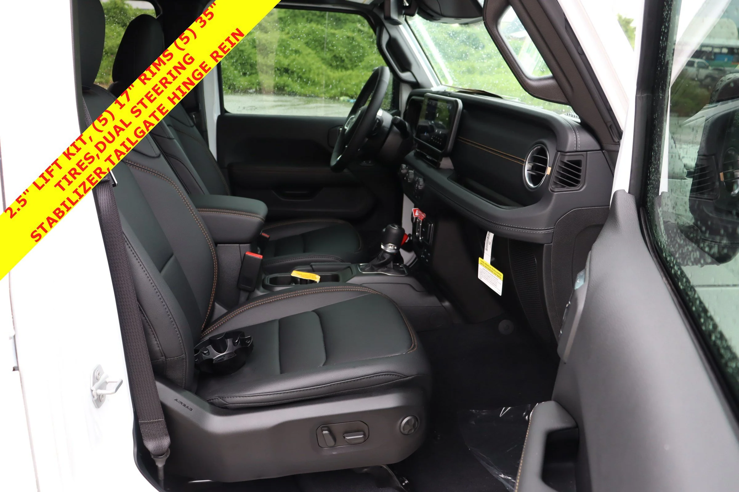 New 2026 Bright White Clear-Coat Exterior Paint Jeep Sahara image 22