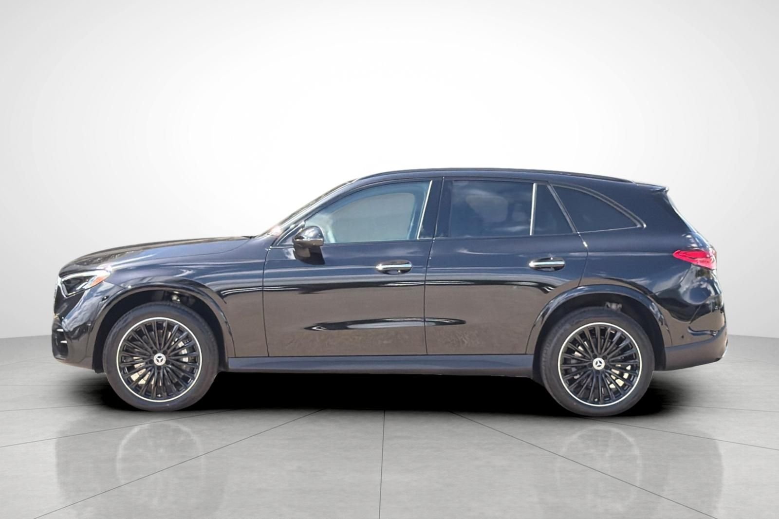 New 2026 Obsidian Black Metallic Mercedes-Benz GLC 300 image 34