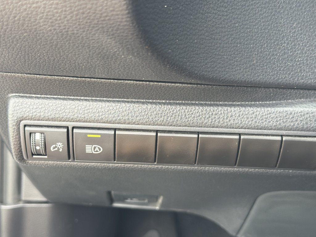 2023 Toyota Corolla SE - Photo 30