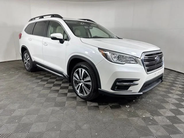 Used 2019 Crystal White Pearl Subaru Limited image 1