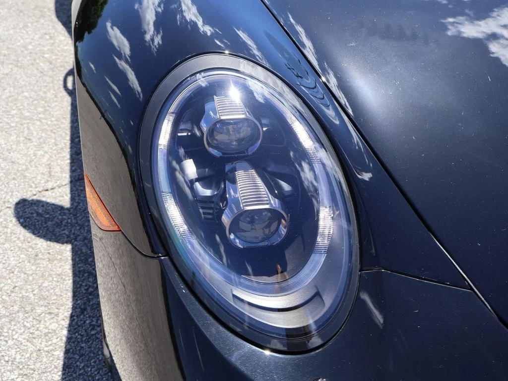 Used 2017  Porsche  image 14