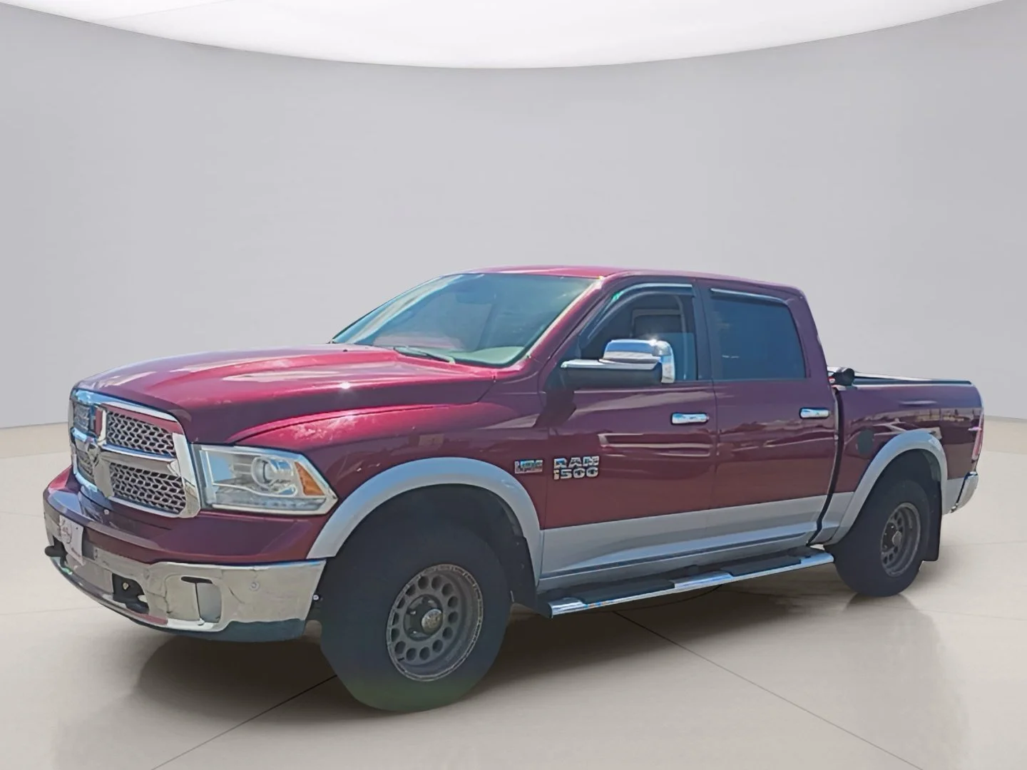 Used 2014 Red Ram LARAMIE image 1
