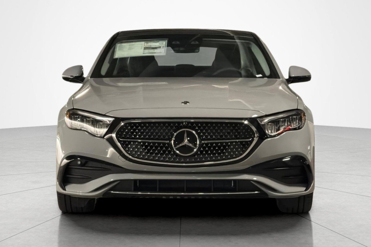 New 2027 MANUFAKTUR Alpine Grey Mercedes-Benz E 450 4MATIC® Sedan image 8